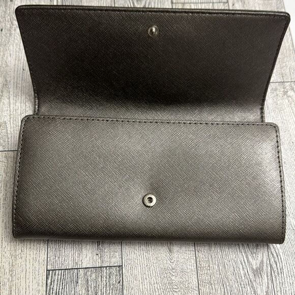 Michael Kors Jet Set Large Saffiano Leather Snap-Front Wallet - Picture 10 of 12